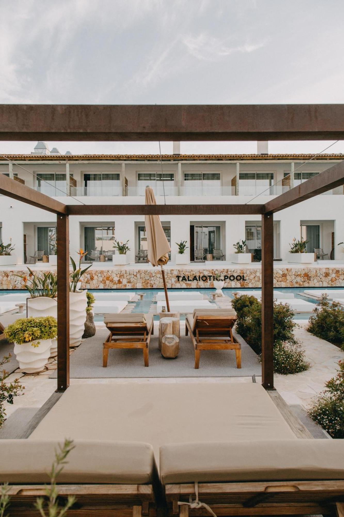 Lago Resort Menorca - Suites Del Lago Adults Only กาลาเอนบอสช์ ภายนอก รูปภาพ